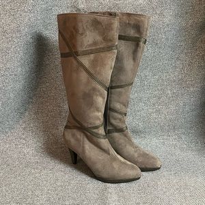 Grey suede wrapped heeled boots! Nice stretch calf size 6 and worn once!